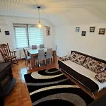Bosnian & Hadzici
