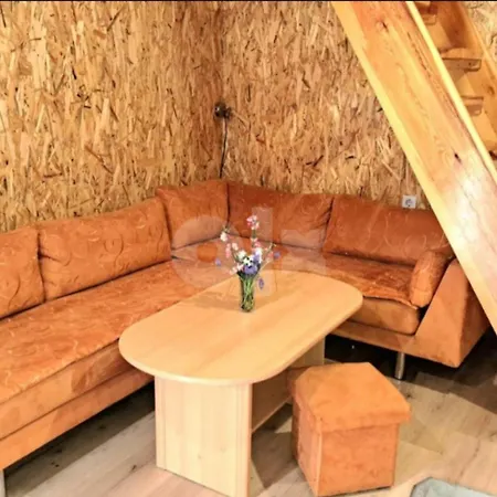 Bosnian & * Hadžići