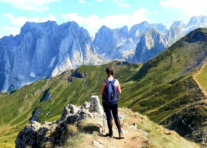 Bosnian & * Hadžići